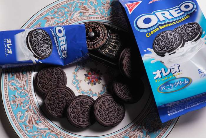 Oreo Cream Sandwich Cookies on a Decorative Plate