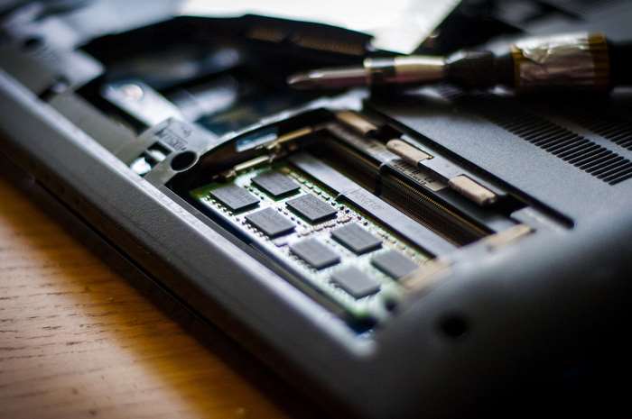 Laptop RAM upgrade or repair 4K