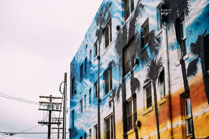 Graffiti of palm trees on a building in Los Angeles
