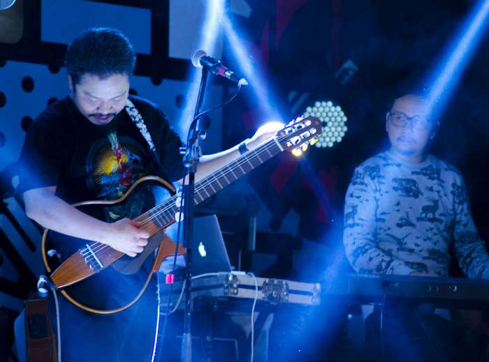 Payung Teduh band performing live in 4K