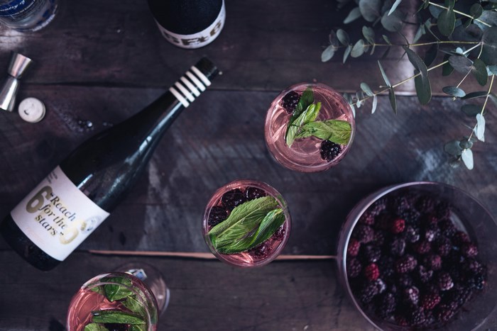 Blackberry and Mint Cocktails with Prosecco