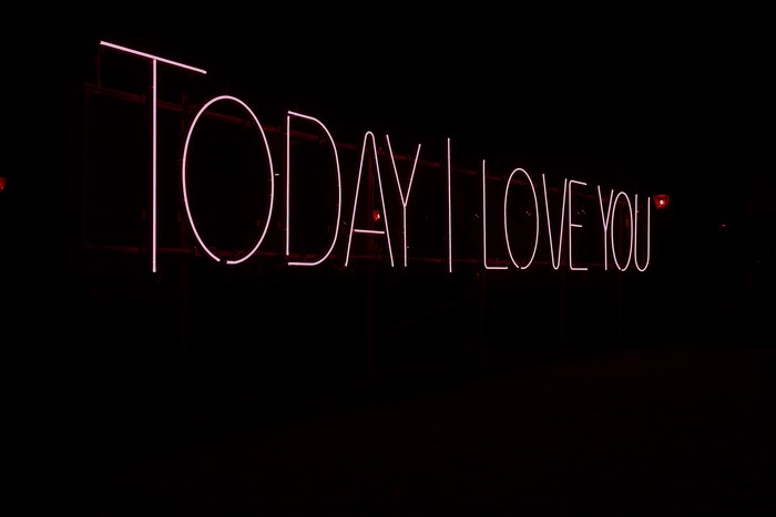 Neon sign that says "TODAY I LOVE YOU"