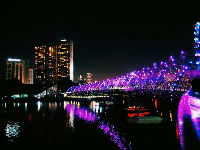 helix bridge at singapore