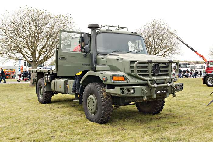 Mercedes-Benz Zetros 4x4 military truck