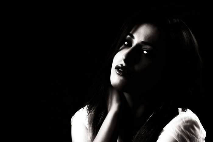 Black and white portrait of a sensual woman