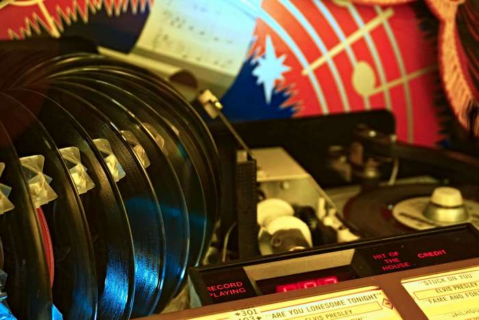 Elvis Presley Jukebox with Records