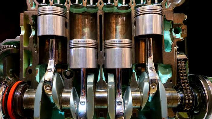 Cutaway view of a four-cylinder engine