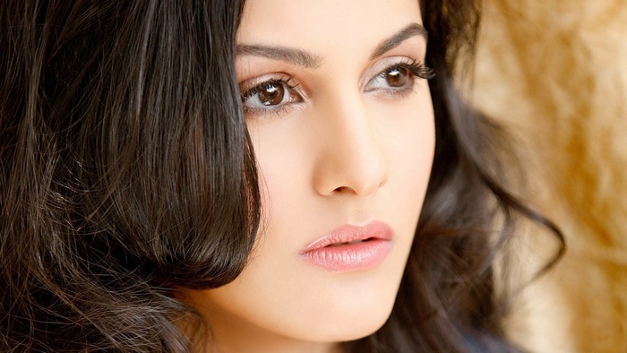 Amyra Dastur portrait