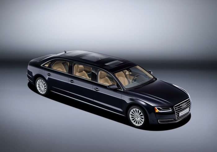 Audi A8 L Extended 4K