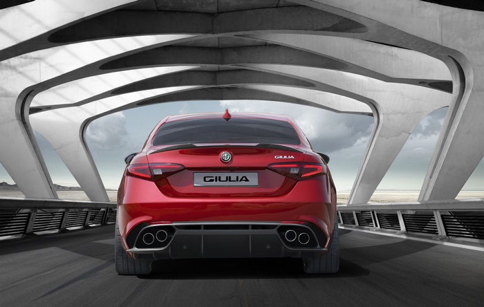 Red Alfa Romeo Giulia 4K
