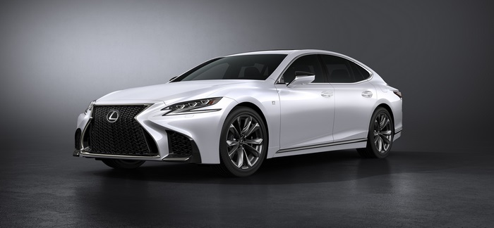 White Lexus LS 500 F Sport 4K