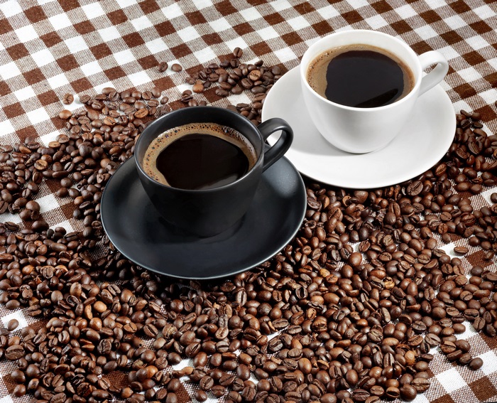Black and White Coffee Cups with Coffee Beans 4K