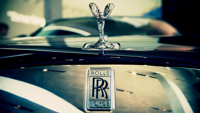Rolls Royce hood ornament and logo