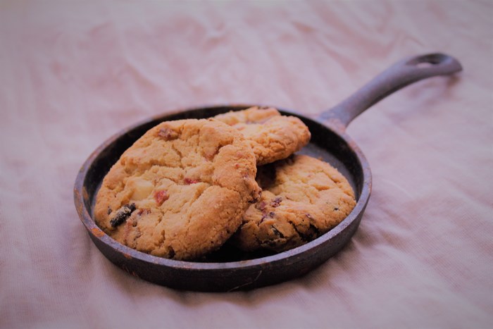 Cookies in a cast iron skillet