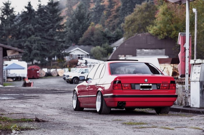 Red BMW E34 532i Tuning Rear View