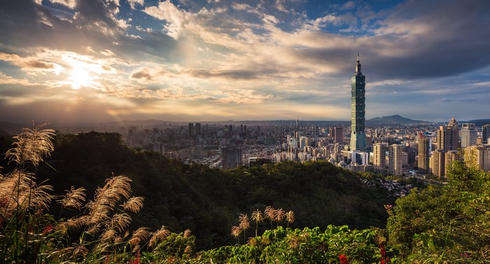Taipei cityscape with Taipei 101 skyscraper at sunset