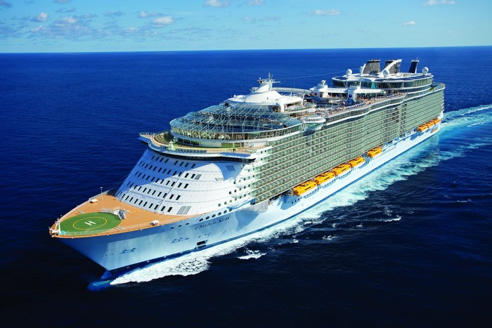 Oasis of the Seas cruise ship sailing on the ocean