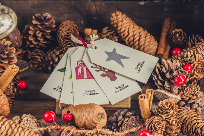 Christmas Tags with Pinecones and Red Berries