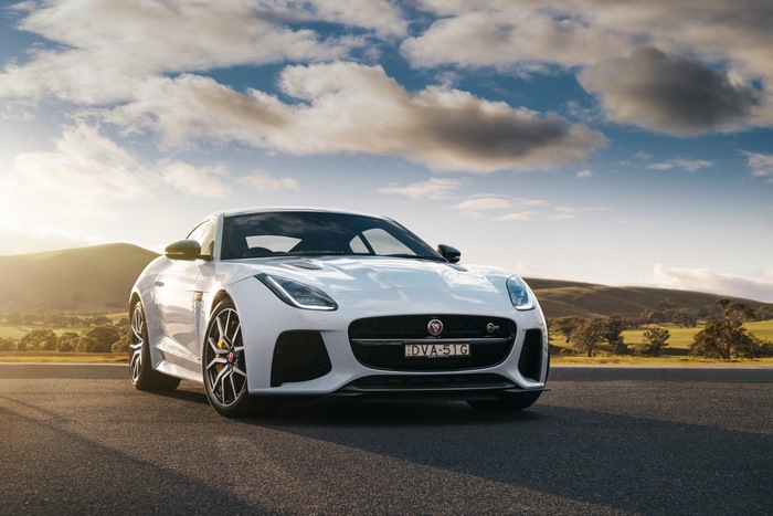 White Jaguar F-Type R Coupe 4K