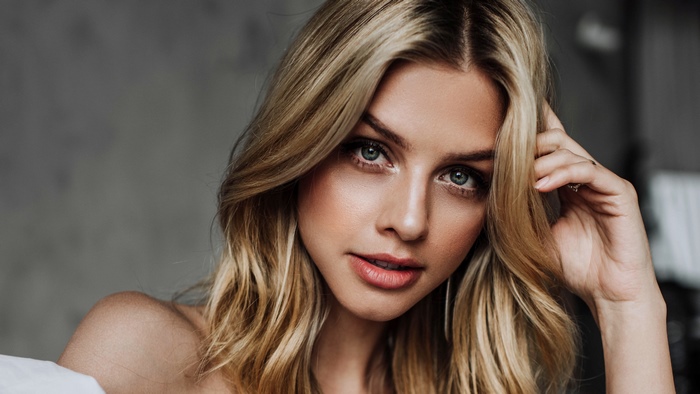 Marina Laswick 4K