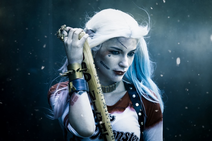Harley Quinn with Baseball Bat Cosplay