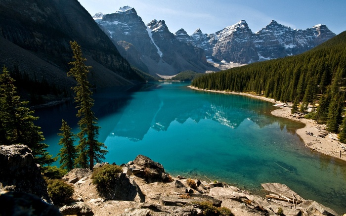 Moraine Lake and Valley of the Ten Peaks