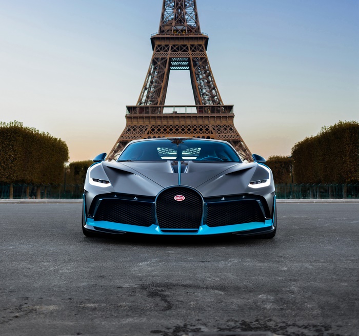 Bugatti Divo in Front of Eiffel Tower at Dawn