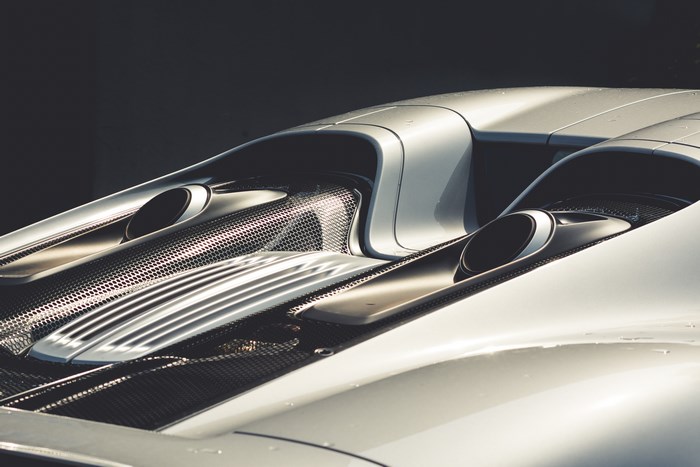 Porsche 918 Spyder engine cover and intakes