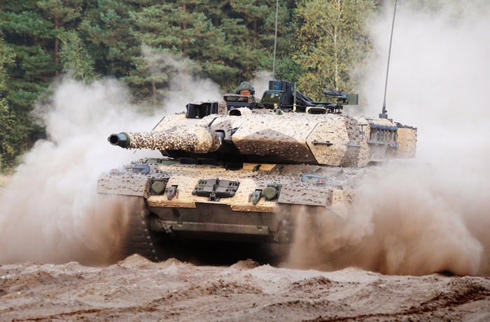 Leopard 2A7 tank in dust cloud