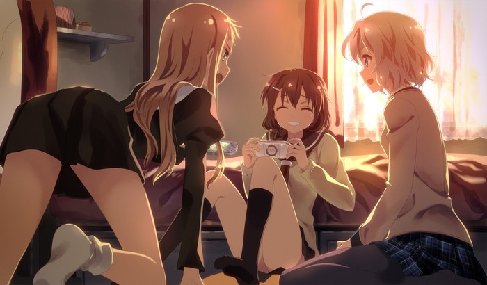 Anime girls with PSP in a room