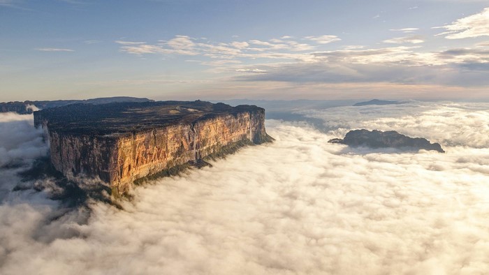 Mount Roraima above the clouds