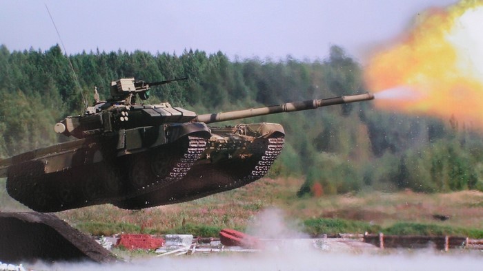 Russian Army T-90 Tank Firing