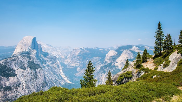 Yosemite Valley Scenic Mountain Landscape