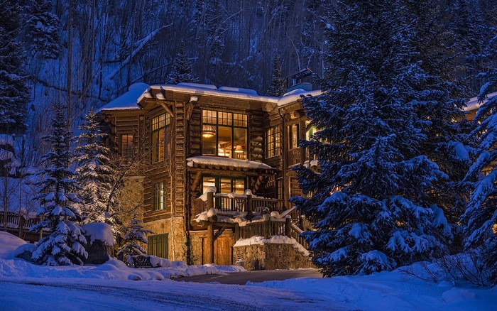 Cozy Winter Cabin in Colorado Forest Evening