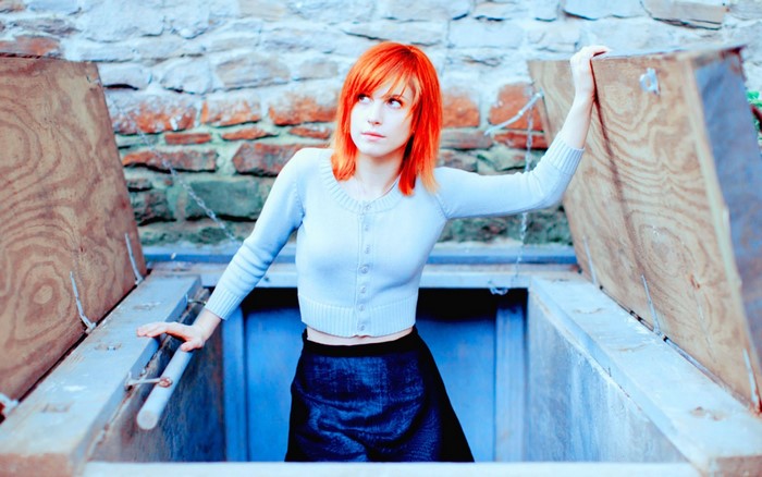 Hayley Williams of Paramore in a basement entrance