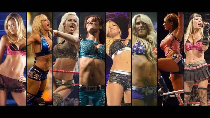 WWE Female Wrestlers in Action
