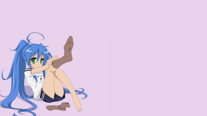 Konata Izumi from Lucky Star putting on socks