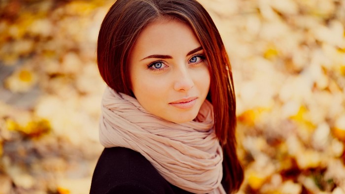 Ann Nevreva with blue eyes and brunette hair