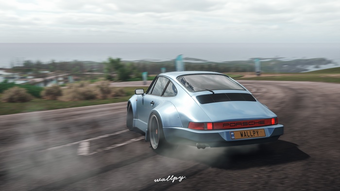 Porsche 911 drifting in Forza Horizon 4