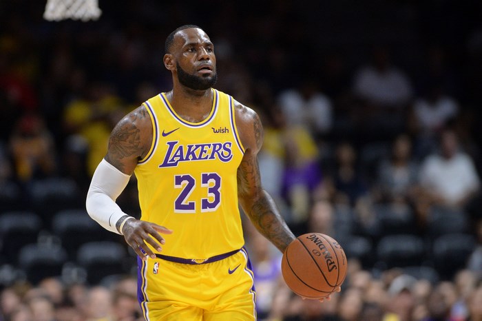LeBron James from Lakers playing basketball