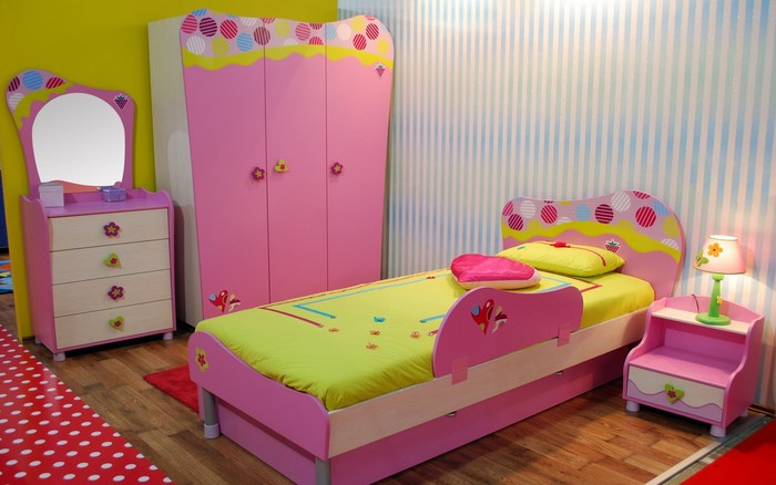 Children's bedroom furniture set with bed, dresser, and wardrobe