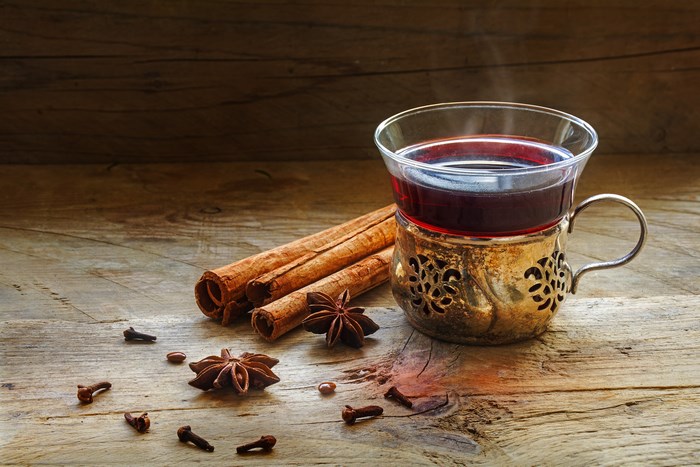 Mulled wine with cinnamon and star anise