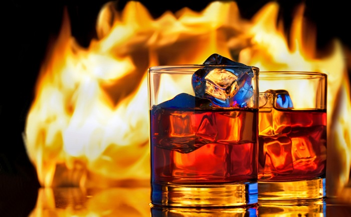 Whiskey Glasses with Ice and Fire 4K