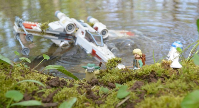 Star Wars Lego X-Wing crash with Luke, Yoda, and R2-D2
