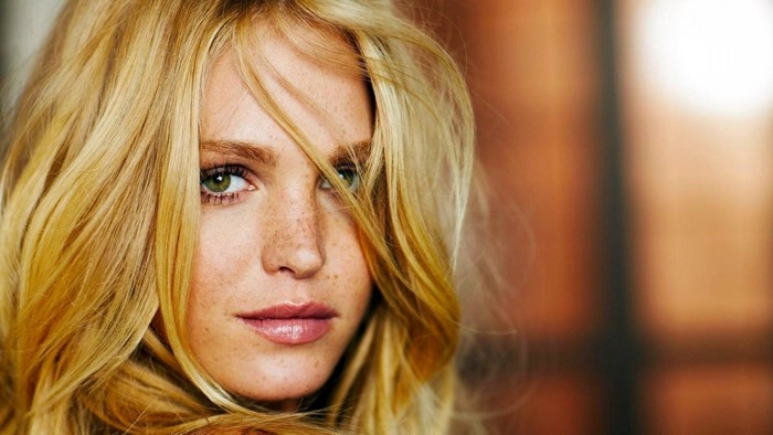Erin Heatherton blonde woman with green eyes