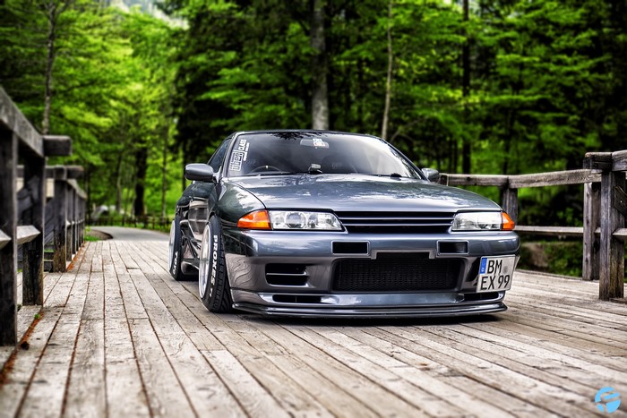 Nissan Skyline R32 on Wooden Bridge