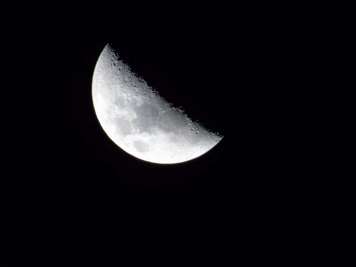 Half Moon 4K