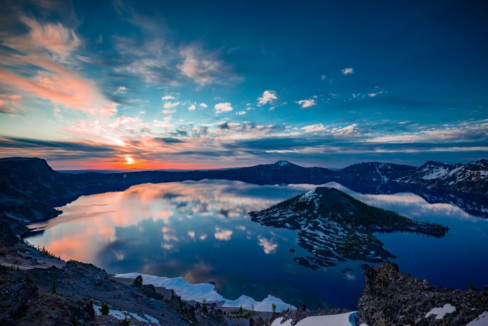 Crater Lake National Park at sunset
