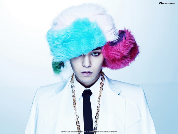 G-Dragon from Bigbang wearing a colorful fur hat