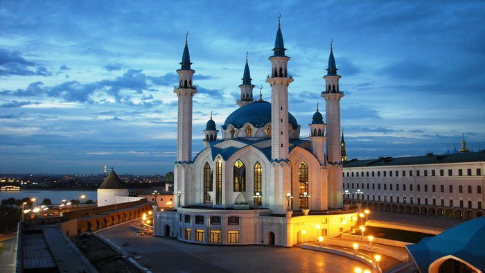 Kul Sharif Mosque in Kazan at dusk